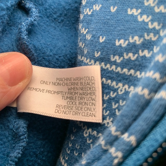 Old Navy Boys Zip-Up Skull Hoodie (Size M 8) - Picture 11 of 11